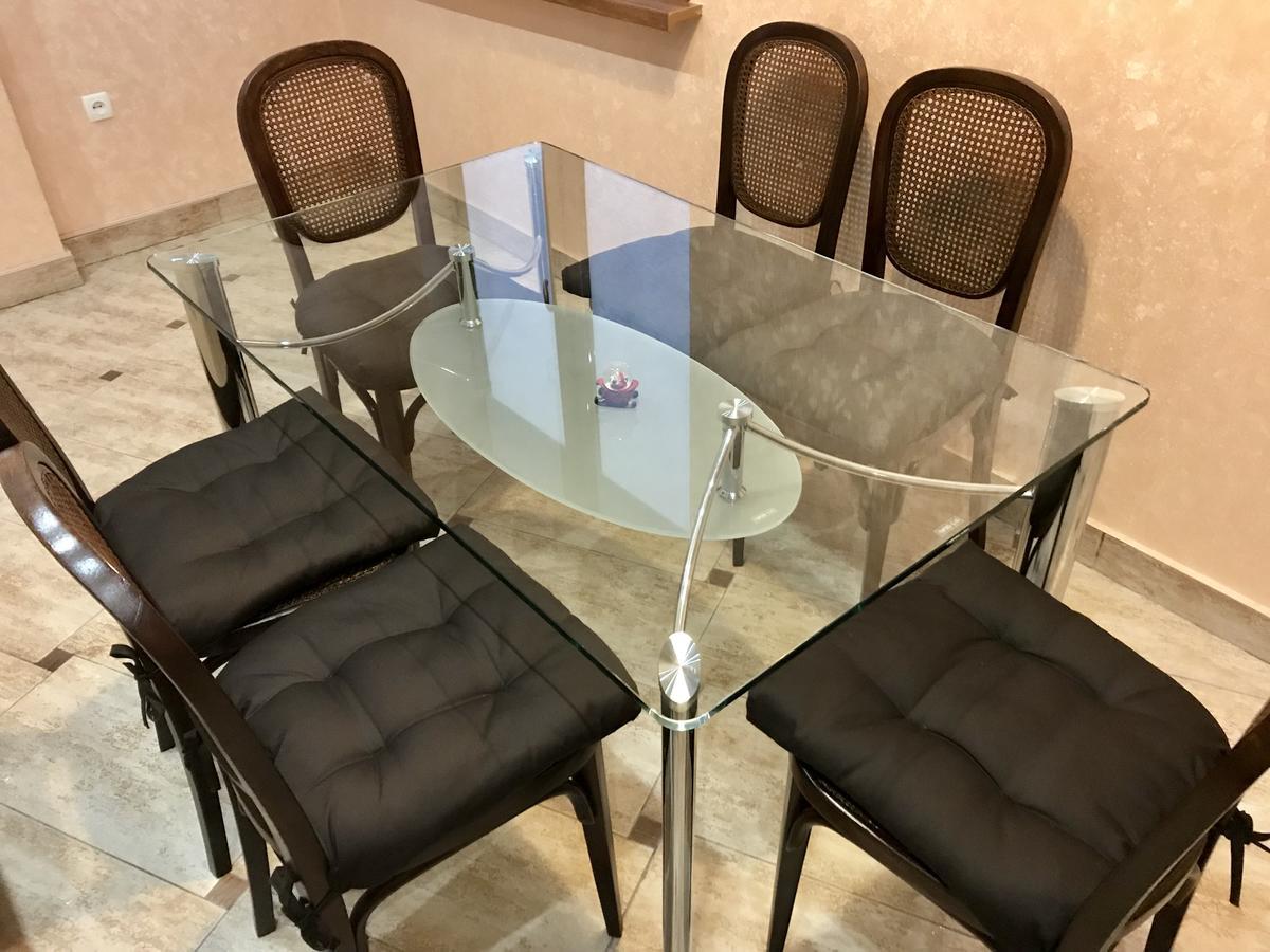 Large Apartment In The City Center Мукачеве Екстериор снимка